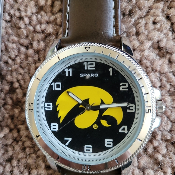 new mens Iowa watch - Picture 9 of 10